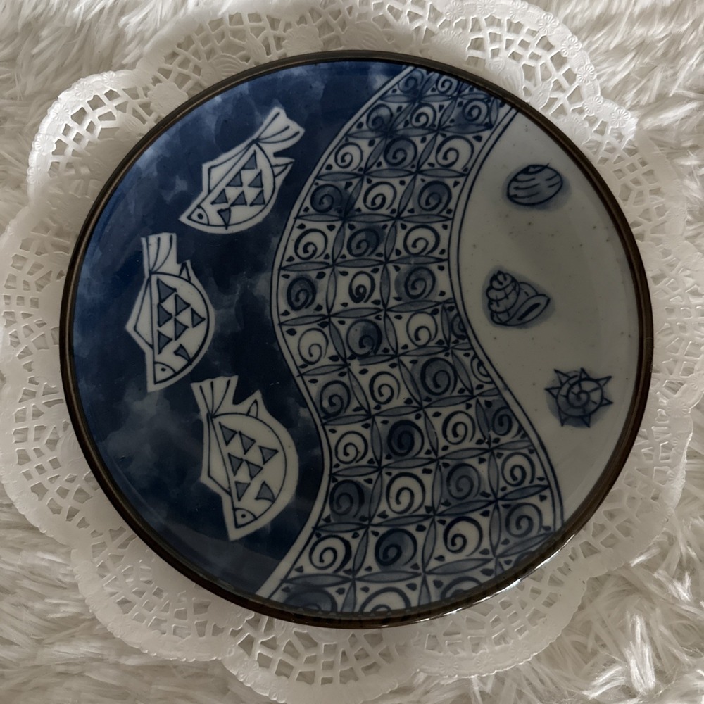Vtg Japanese Mino Ware Blue White Fish Dinner Plate 8.75" Hand Painted Porcelain